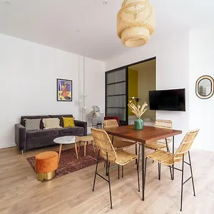Appartement Parisuites Canal Saint Martin Chic & Design & Cosy, Paris